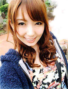 哭悲在线观看免费完整有翻译,把跳d放在里面坐公交车白月