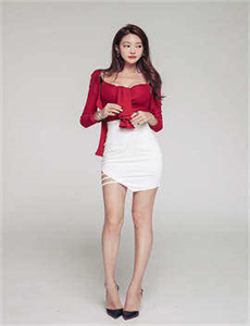 女装正太pico,郑钦文对萨巴伦卡冲四强